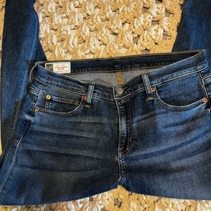 Gap Classic Straight Mid Rise 31 12